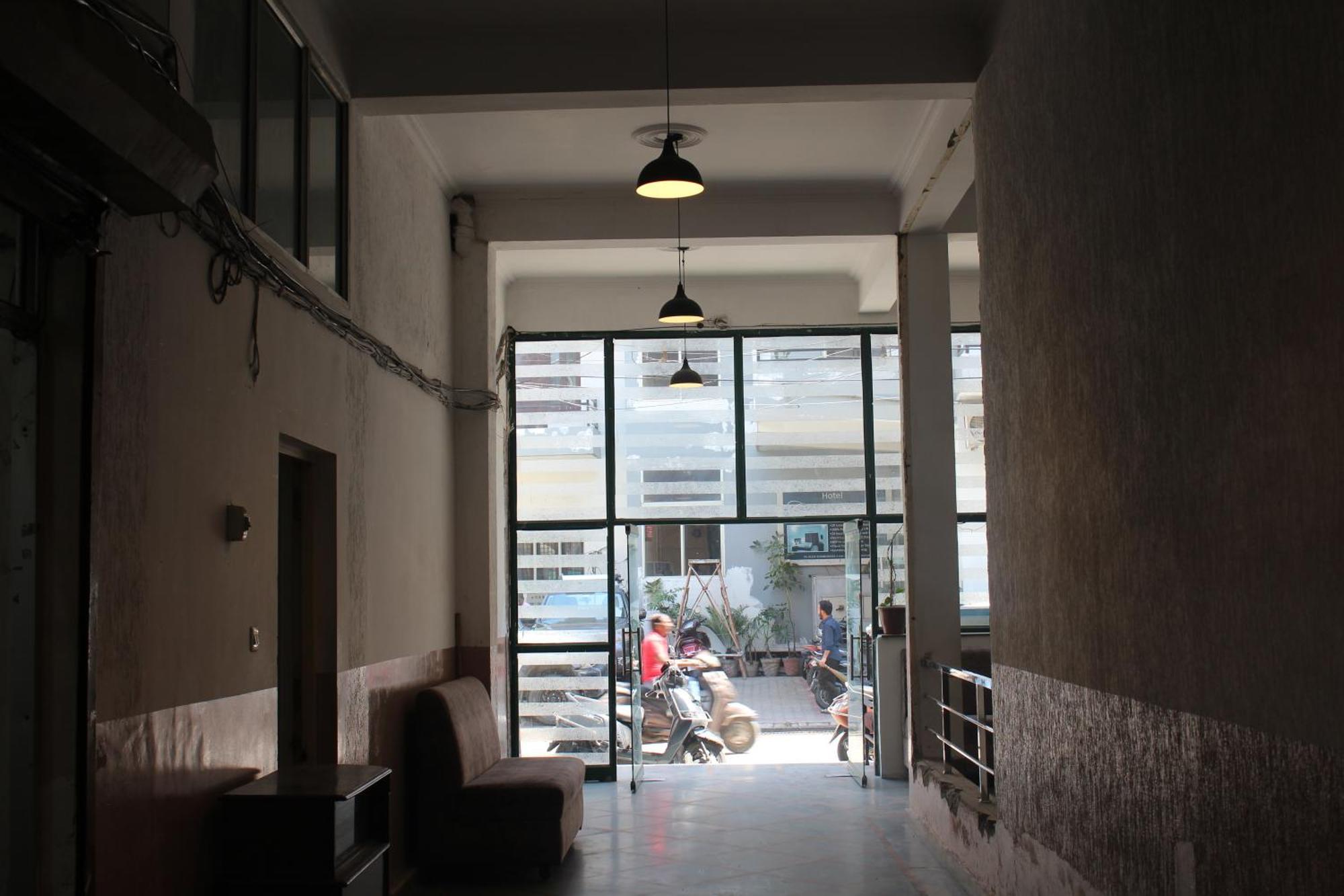 Shree Chitra Residency By Grb Hotel Haridwār Exterior foto